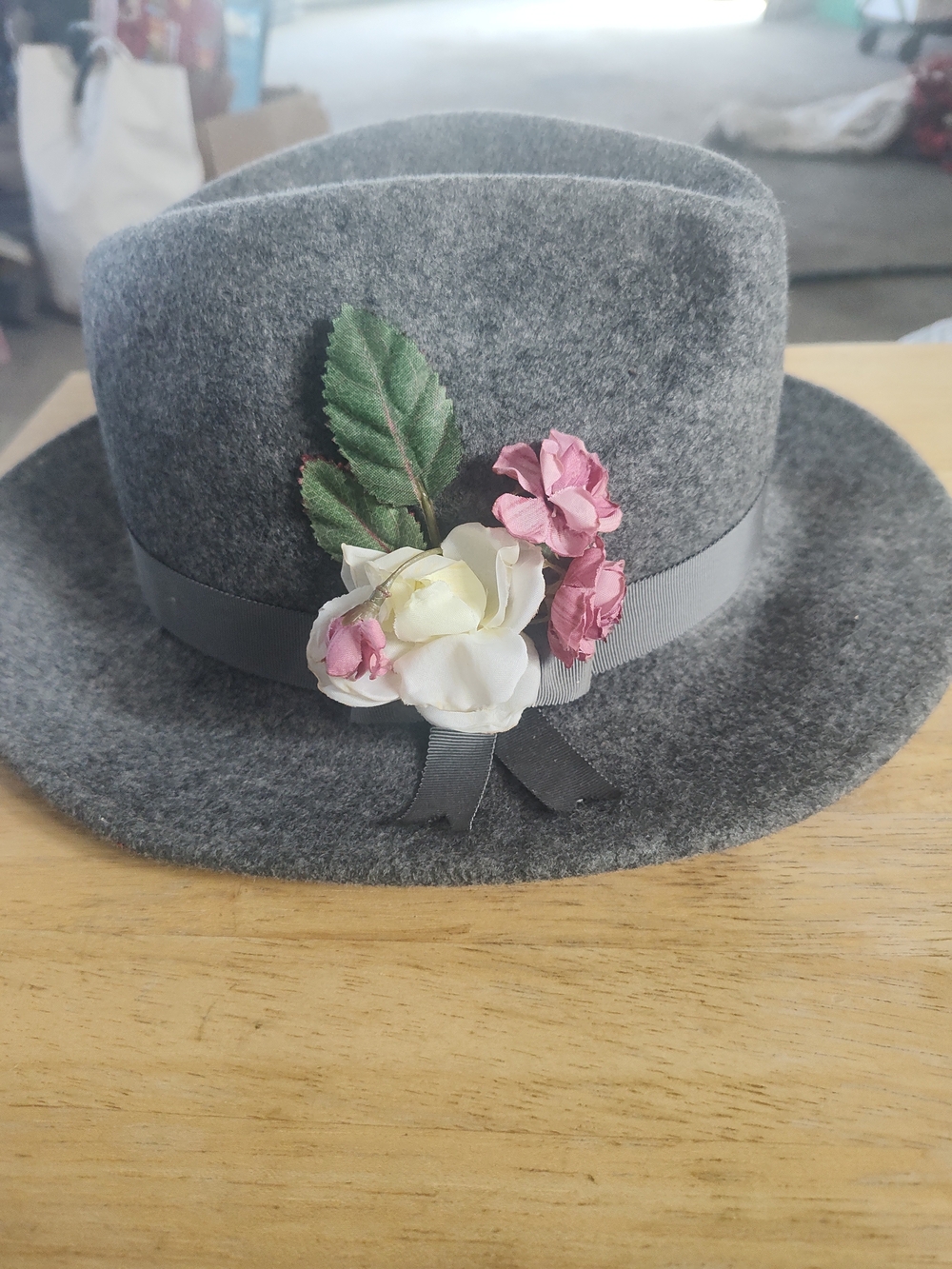 Gray Wool Felt Floral Band Fedora Hat